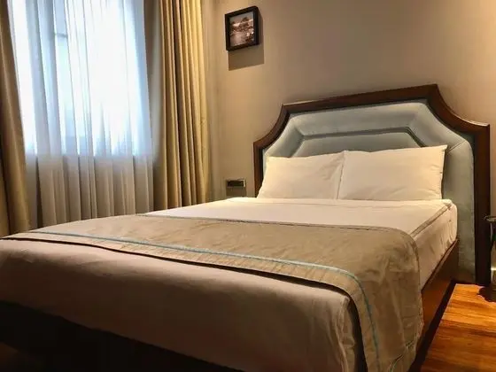 Economy Büyük Yataklı Tek Kişilik Oda