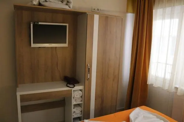 Çift Kişilik, Şehir Manzaralı