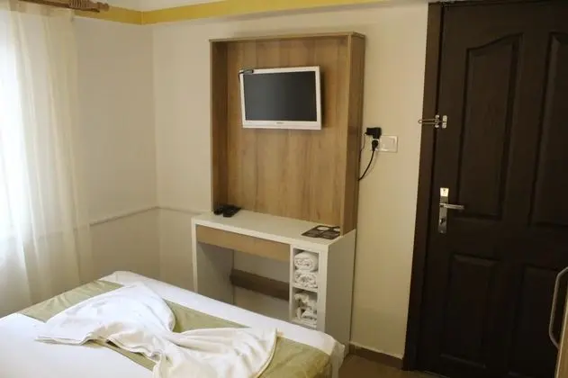 Çift Kişilik, Şehir Manzaralı
