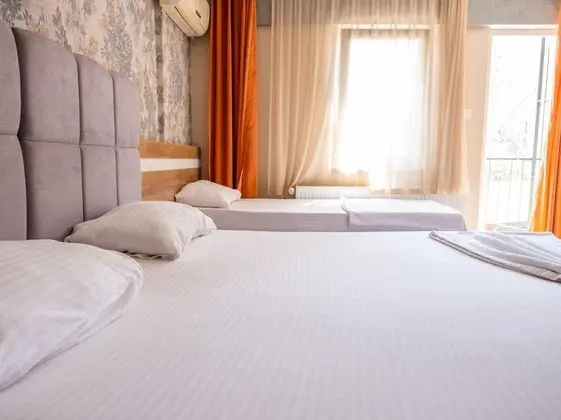 Triple, Şehir Manzaralı