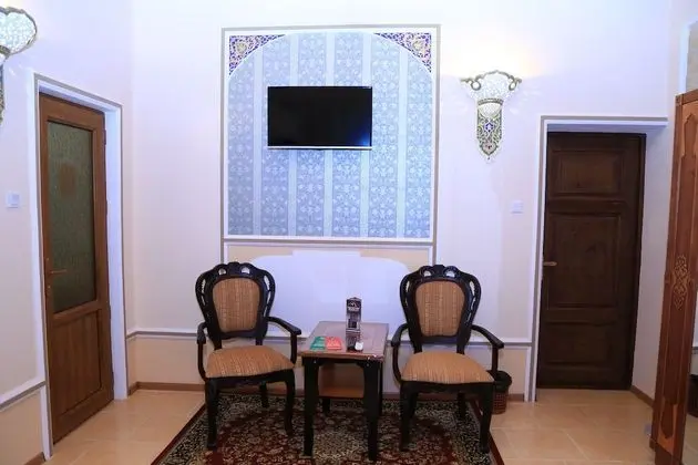 Üç Kişilik Oda