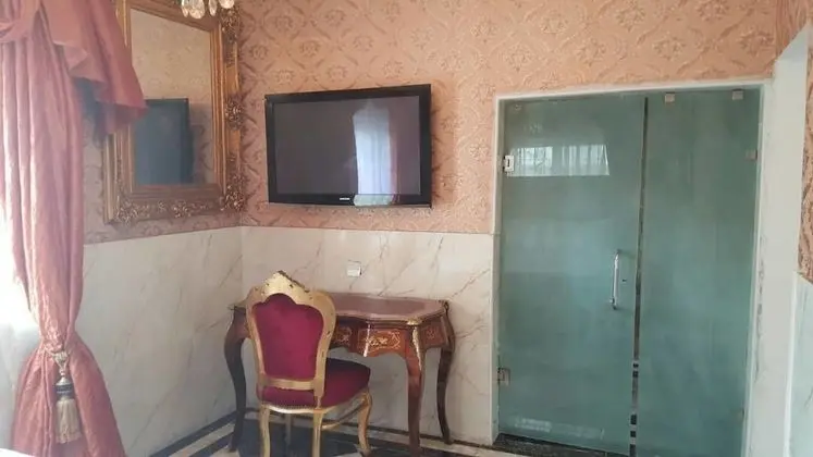 Tek Büyük Yataklı Oda