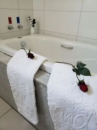 Luxury Oda, Sıcak Su Havuzu