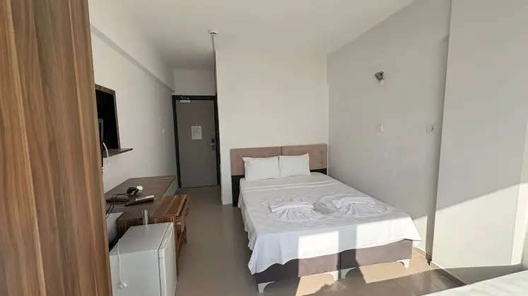Deniz Manzaralı Standard Oda