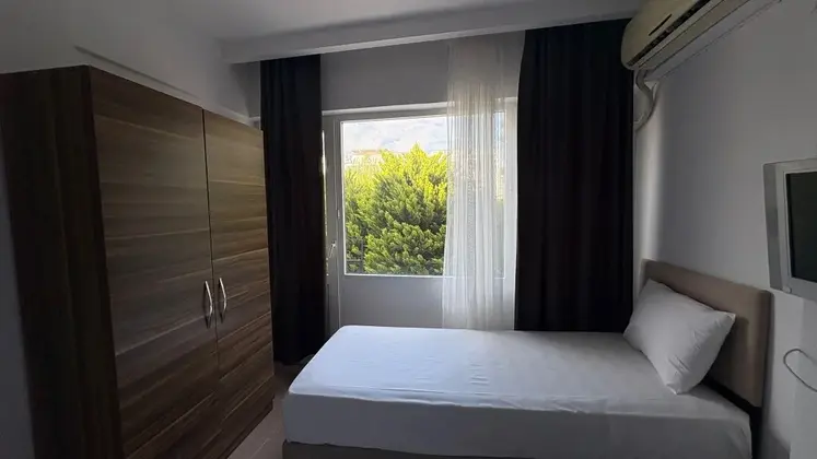 Havuz Manzaralı Standard Oda
