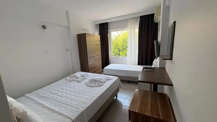 Havuz Manzaralı Standard Oda