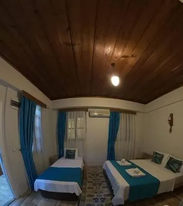 Triple, Şehir Manzaralı