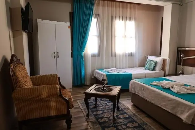 Triple, Şehir Manzaralı