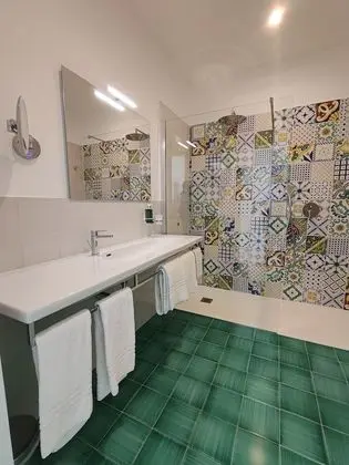 Classic Tek Büyük veya İki Ayrı Yataklı Oda, Deniz Manzaralı, Kule