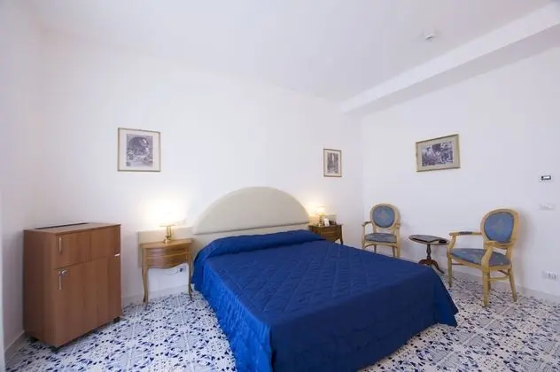 Superior Tek Büyük veya İki Ayrı Yataklı Oda, Balkon, Deniz Manzaralı