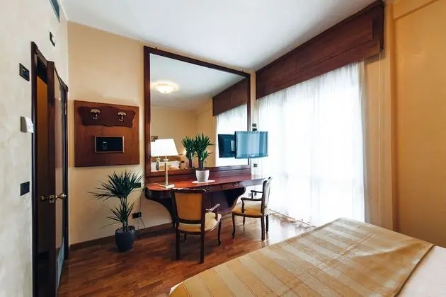 Comfort Tek Büyük veya İki Ayrı Yataklı Oda