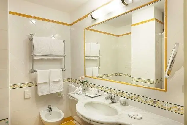 Standard Tek Büyük veya İki Ayrı Yataklı Oda, Bahçe Manzaralı