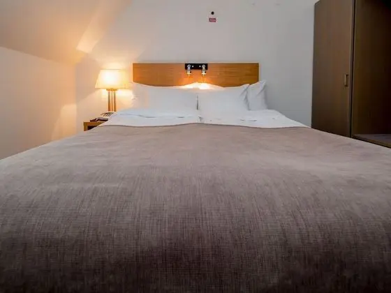 Classic Oda (1 queen bed 140 cm)
