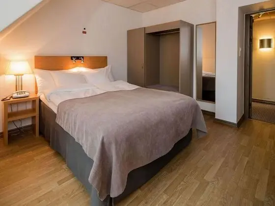 Classic Oda (1 queen bed 140 cm)