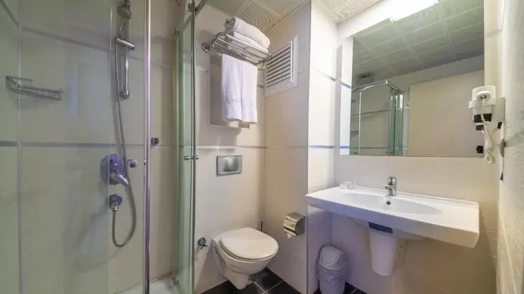 Standart Oda, Şehir Manzaralı