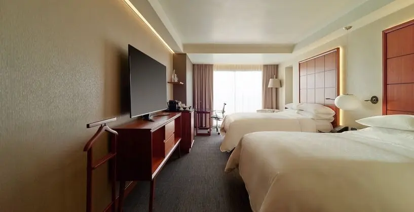 Deluxe Tek Büyük Yataklı Oda, 2 Çift Kişilik Yatak