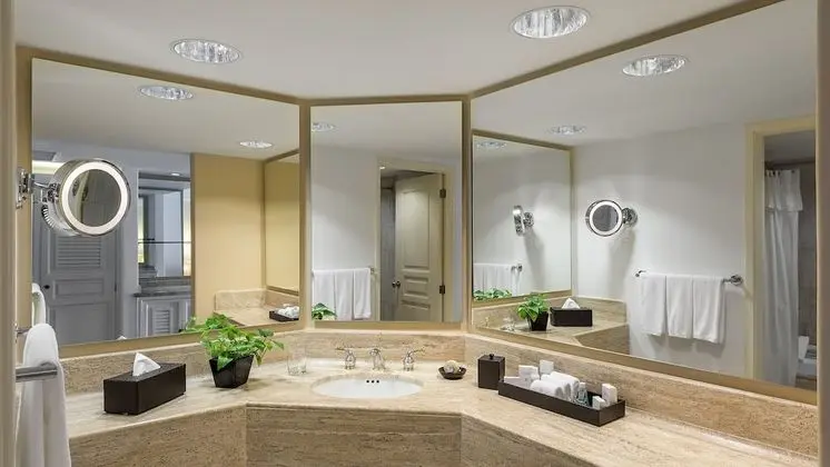 Ocean Front Suite Double (2 Queen)