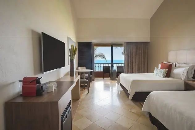 Grand Club Deluxe 2 double beds