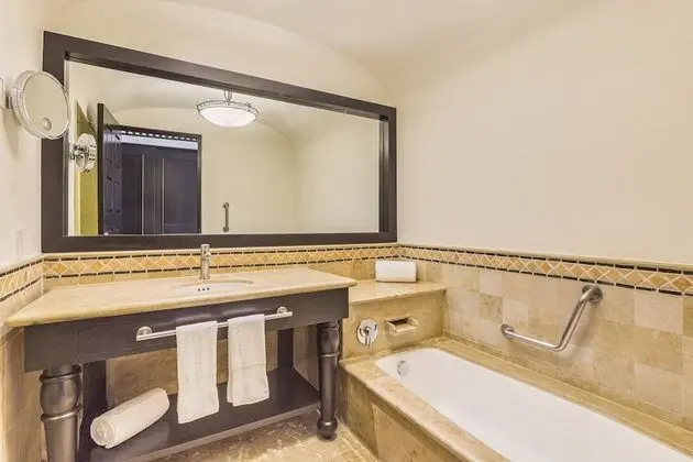 Grand Club Deluxe 2 double beds