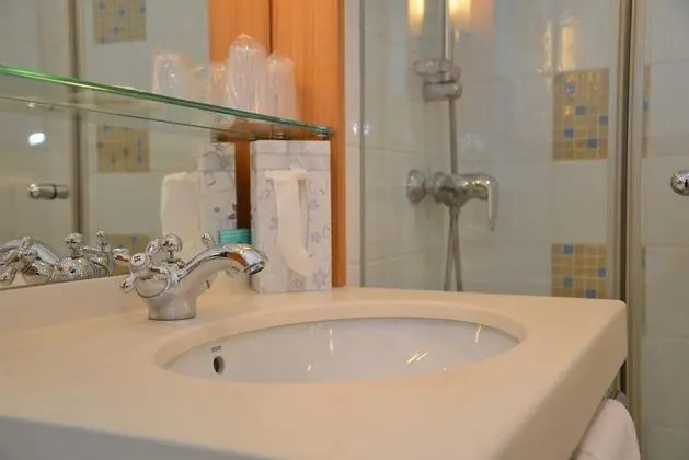 Comfort Tek Büyük Yataklı Oda