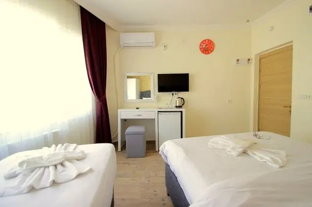 Basic Triple Room, City View