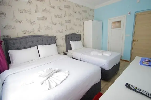 Basic Triple Room, City View