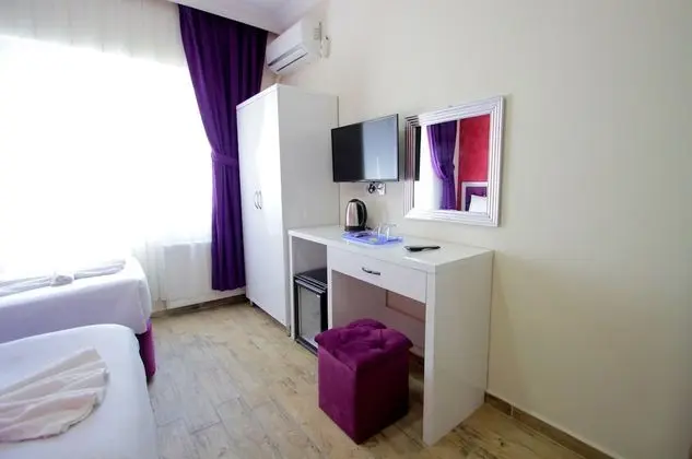 Basic Triple Room, City View