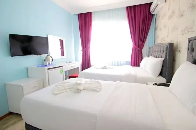 Basic Triple Room, City View
