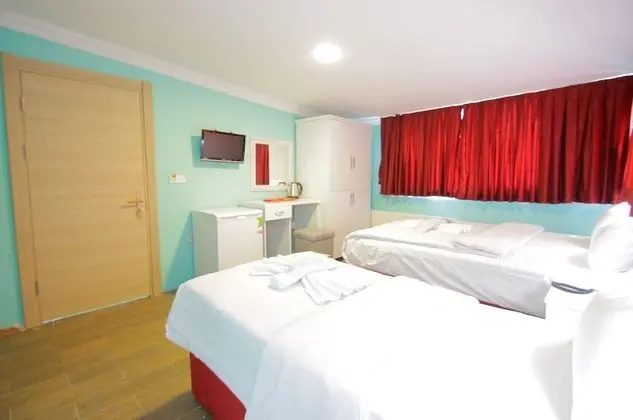 Basic Triple Room, City View