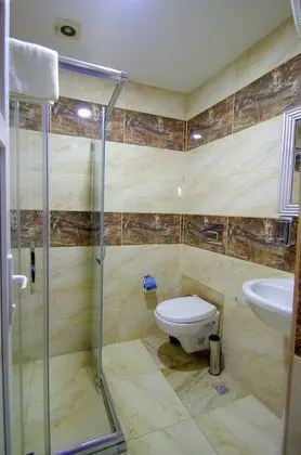 Basic Triple Room, City View
