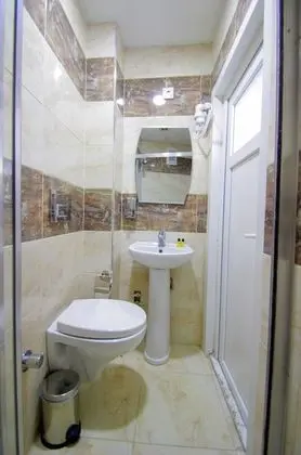 Basic Triple Room, City View
