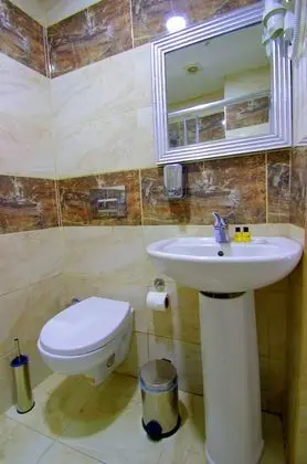 Basic Triple Room, City View