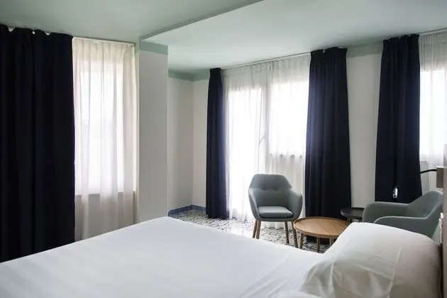 Junior Süit, Kısmi Deniz Manzaralı