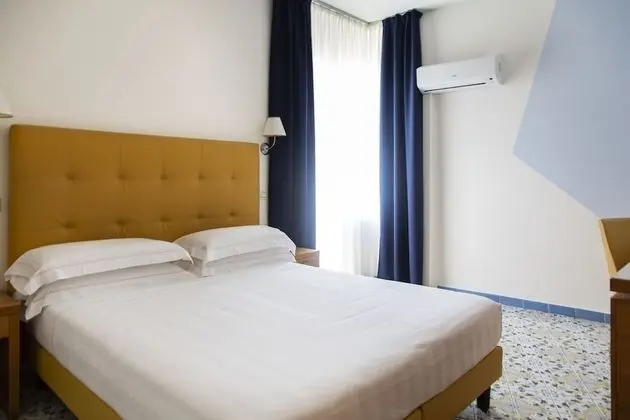 Standard Tek Büyük veya İki Ayrı Yataklı Oda, Deniz Manzaralı