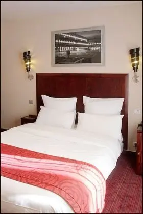 Standard Tek Büyük Yataklı Oda