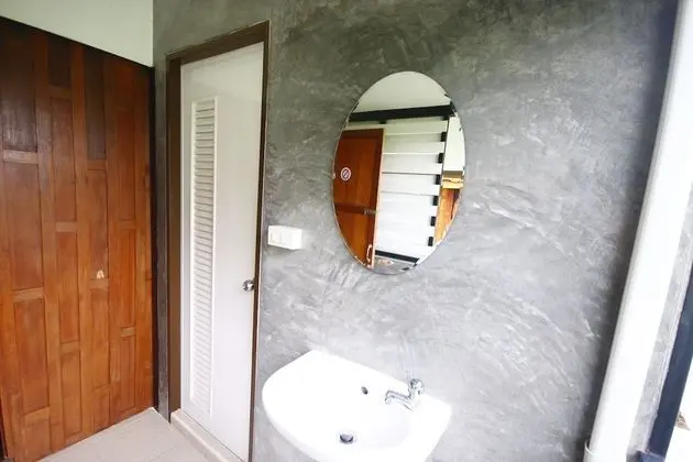 Kır Evi (Thai)
