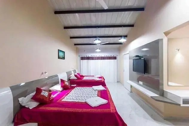 Grand Superior Room