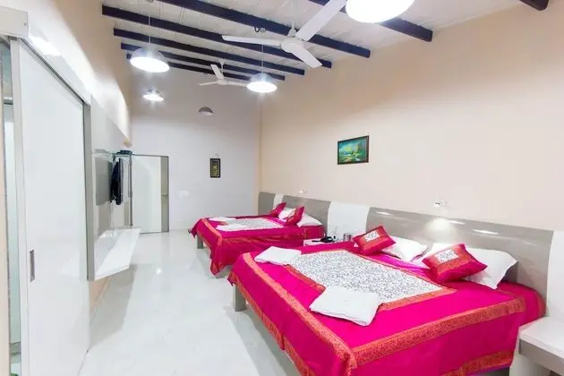 Grand Superior Room