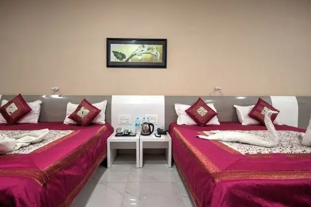 Grand Superior Room