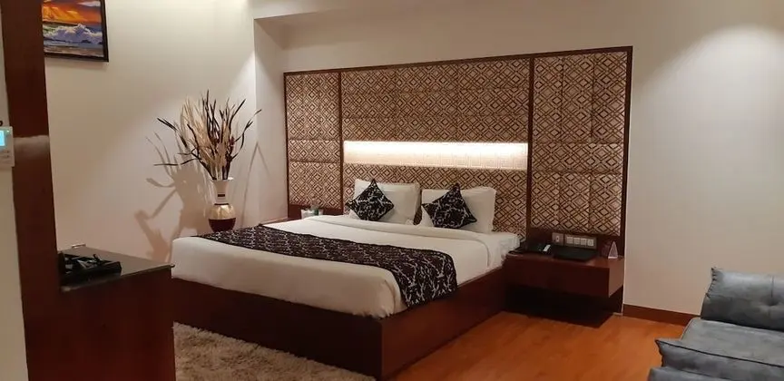 Deluxe Tek Büyük Yataklı Oda
