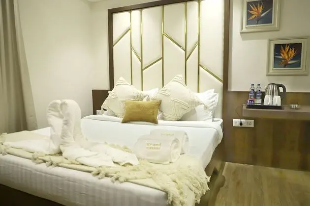 Luxury Tek Büyük Yataklı Oda