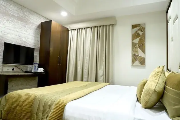 Premium Tek Büyük Yataklı Oda