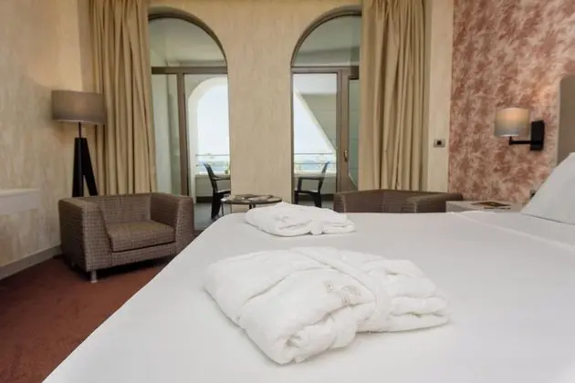 Standard Tek Büyük Yataklı Oda, Balkon, Deniz Manzaralı