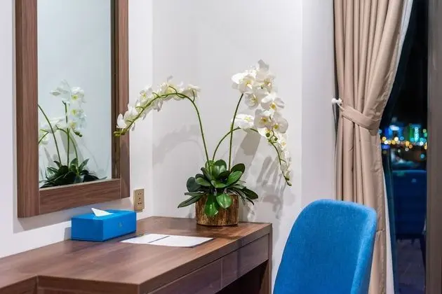 Deluxe Üç Kişilik Oda, Şehir Manzaralı