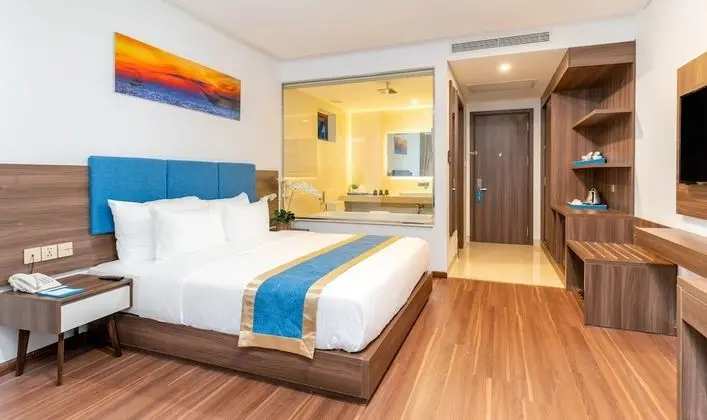 Deluxe Üç Kişilik Oda, Şehir Manzaralı
