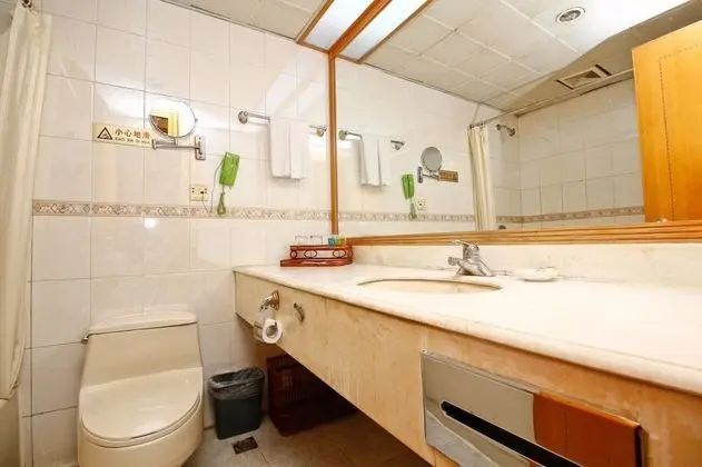 Comfort Tek Büyük Yataklı Oda