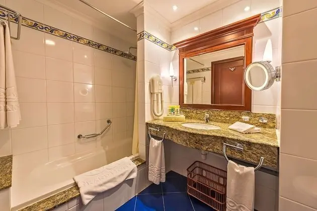 Superior Oda, Balkon, Deniz Manzaralı