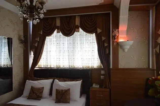 Standard Tek Büyük veya İki Ayrı Yataklı Oda, 1 Çift Kişilik veya 2 Tek Kişilik Yatak