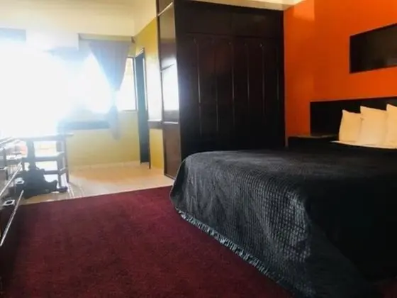 Basic Oda, 1 En Büyük (King) Boy Yatak, Şehir Manzaralı
