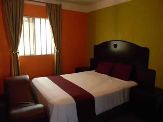 Basic Tek Büyük Yataklı Oda, 2 Büyük (Queen) Boy Yatak, Şehir Manzaralı